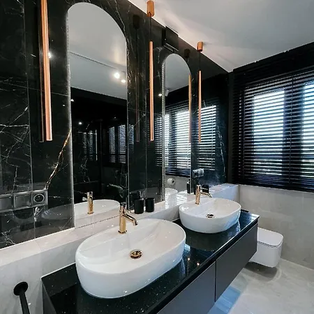 Penthouse Sloneczna Rapsodia - Blisko Parku Zdrojowego - Duzy Taras Na Dachu - Piekny Widok - Winda - Garaz Apartment